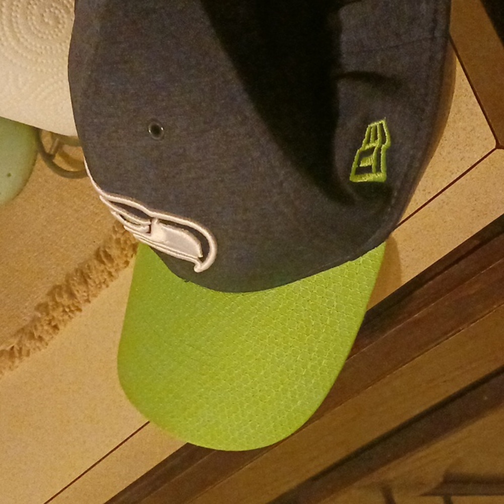 New, Seattle Seahawks hat - Picture 7 of 8